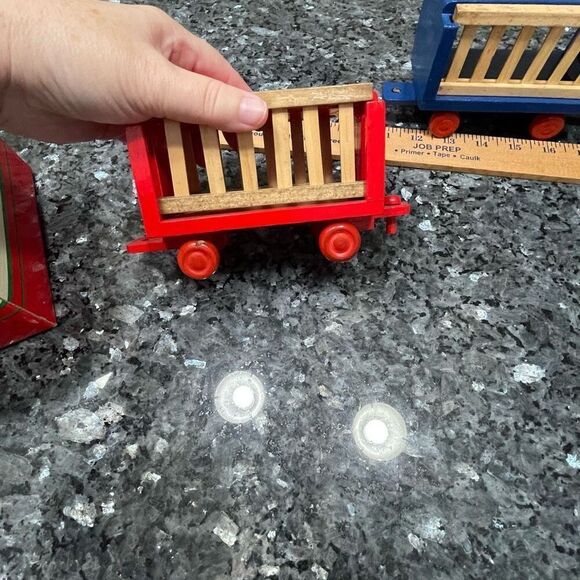 Kurt S. Adler 24” Wooden Circus Train Set – 4 Cars, 12 Play Pieces – Vintage Hol - Picture 11 of 12